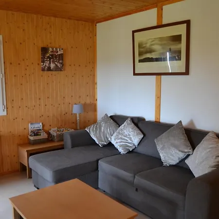 Beautiful Lake View 3 Bedroom Chalet. Saint-Manvieu-Bocage Exterior photo